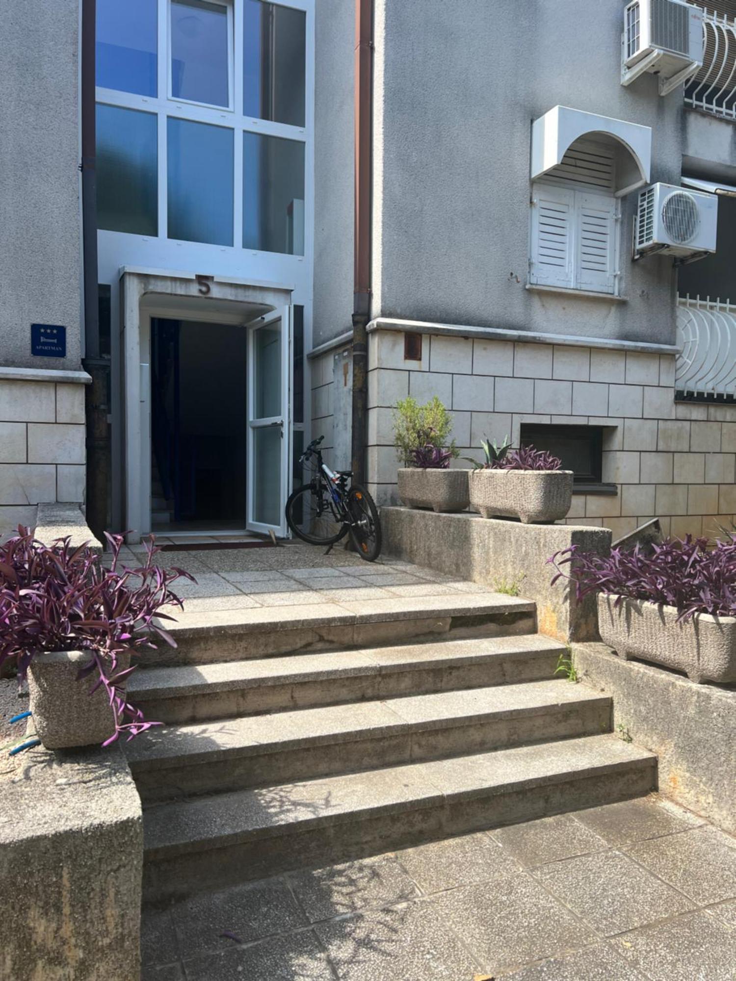 Apartman Njivice Extérieur photo